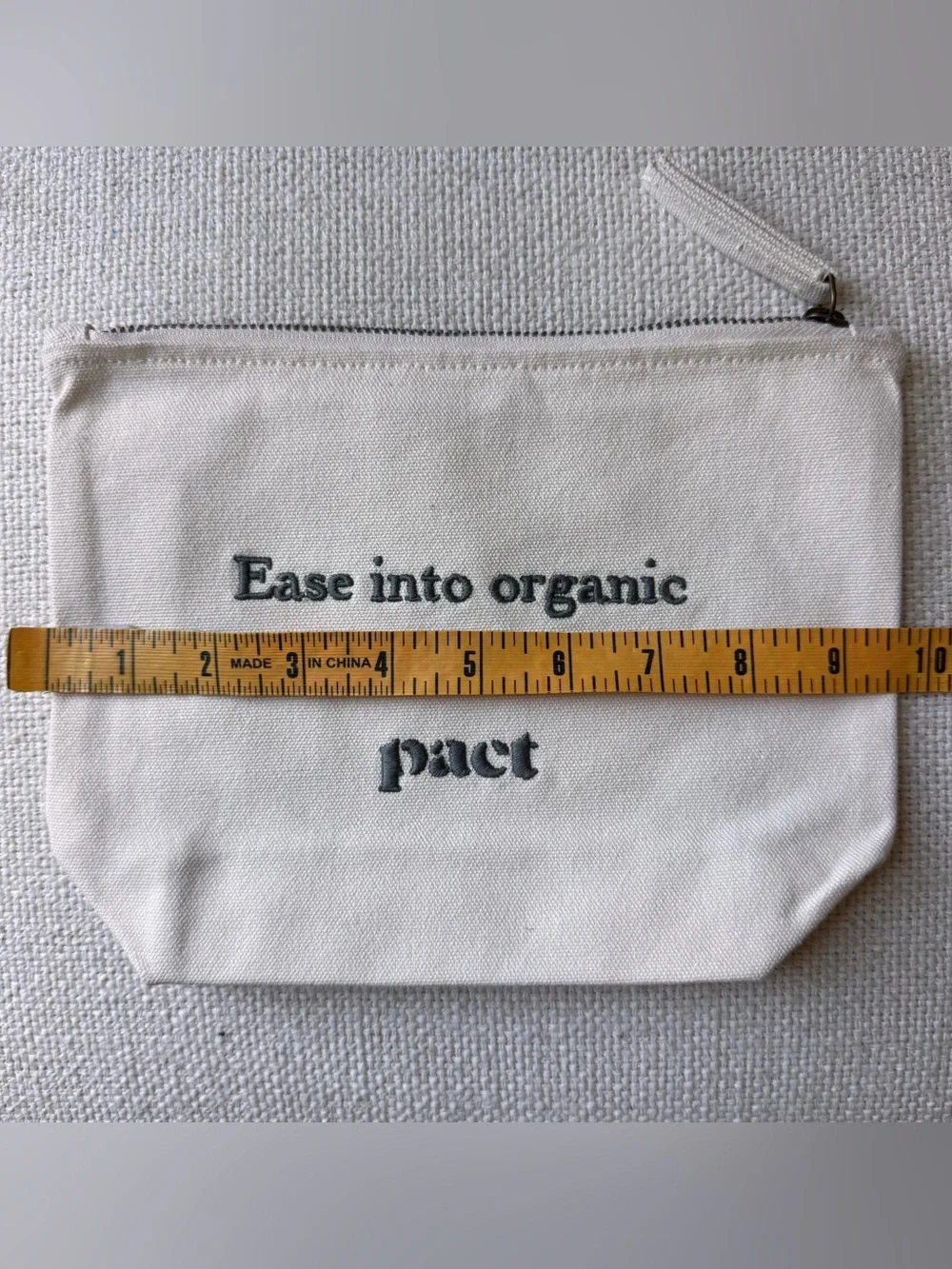 Pact canvas travel